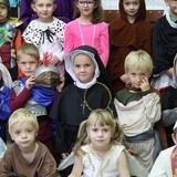 Bal Wszystkich Świętych w przedszkolu u służebniczek w Rydułtowach