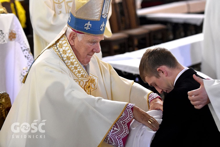 Nałożenie tunik I rokowi i rozpoczęcie kandydatury przez rok V