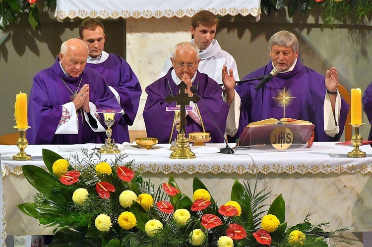 Pogrzeb ks. Wojciecha Łosia w Nowym Targu cz. 2