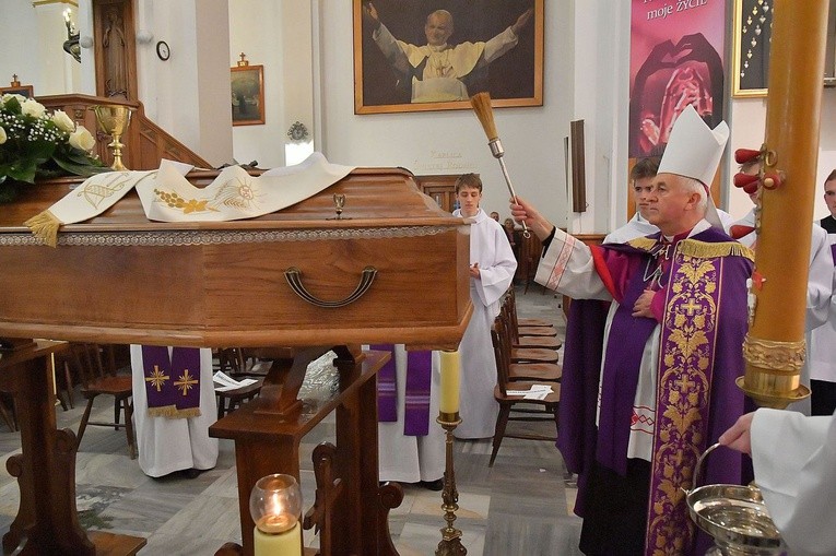 Pogrzeb ks. Wojciecha Łosia w Nowym Targu cz. 2