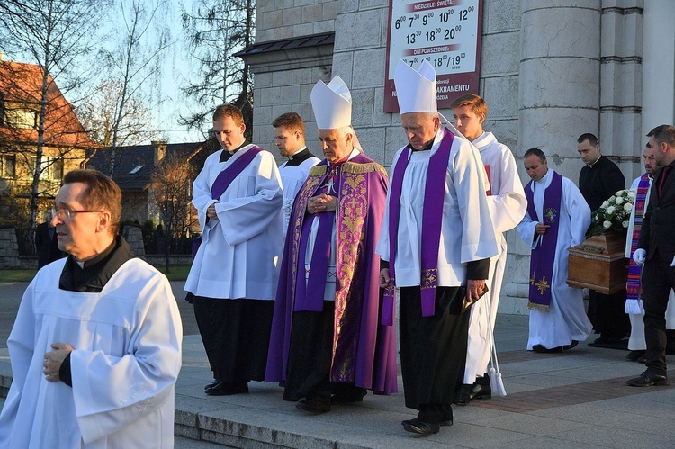 Pogrzeb ks. Wojciecha Łosia w Nowym Targu cz. 2