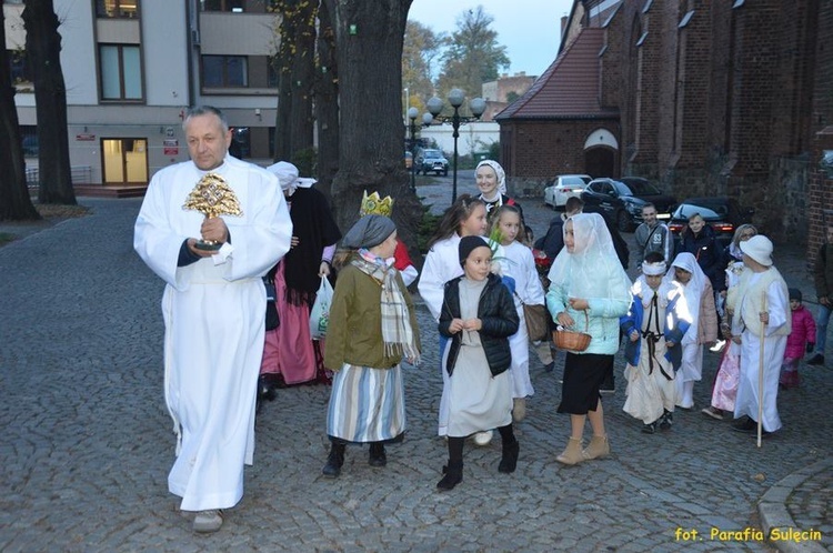 Korowód świętych w Sulęcinie