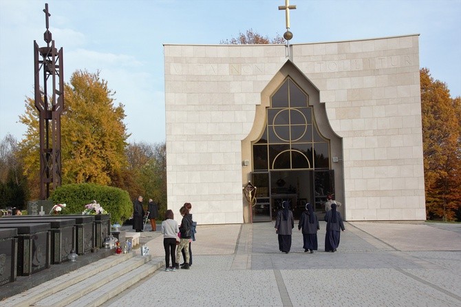 Uroczystość Wszystkich Świętych na cmentarzu Salwatorskim