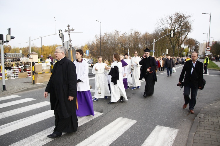 Nabożeństwo na cmentarzu Centralnym w Gliwicach