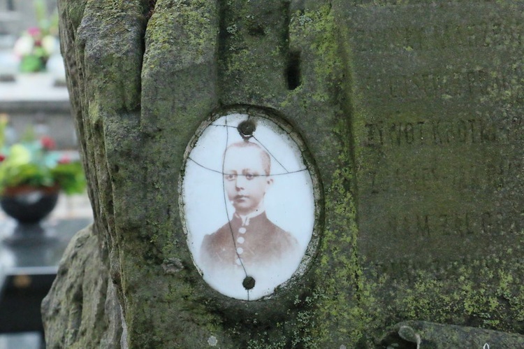 Bychawski cmentarz