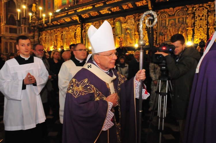 V Krakowskie Zaduszki za Żołnierzy Wyklętych-Niezłomnych Cz. 2