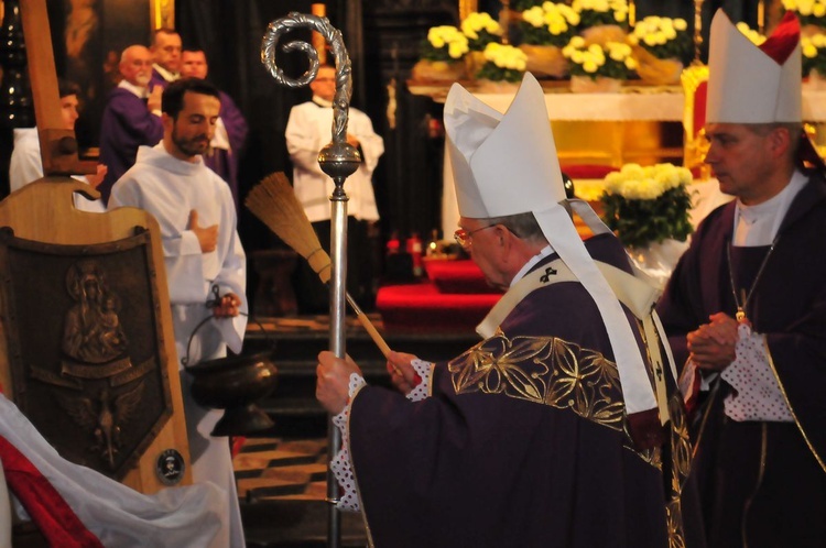 V Krakowskie Zaduszki za Żołnierzy Wyklętych-Niezłomnych Cz. 2