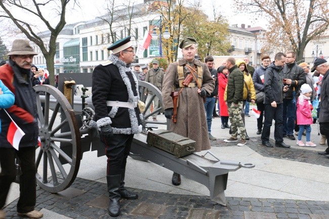 Piknik historyczny w Radomiu