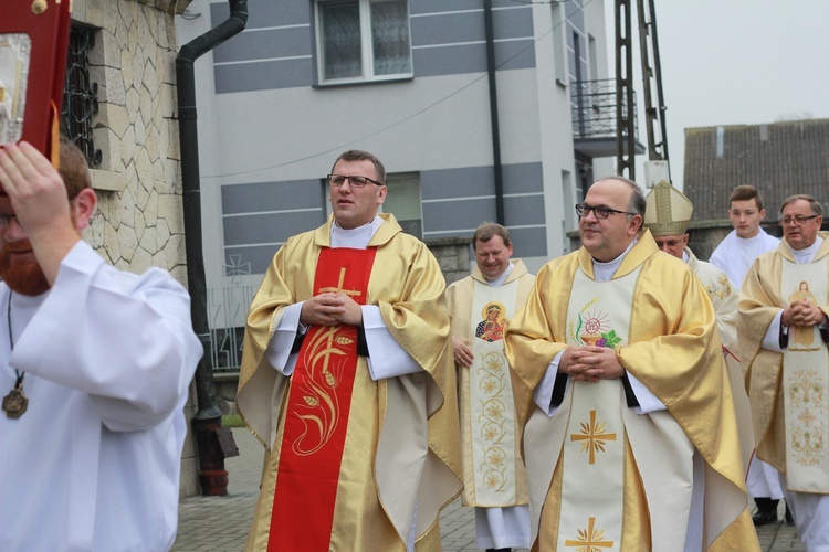 Abp Mokrzycki w Borzęcinie Dolnym