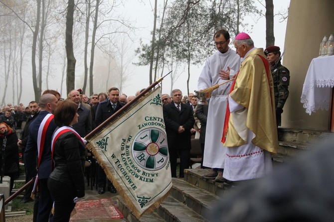 Prezydent na cmentarzu legionistów w Łowczówku