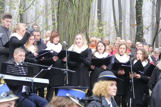 Prezydent na cmentarzu legionistów w Łowczówku