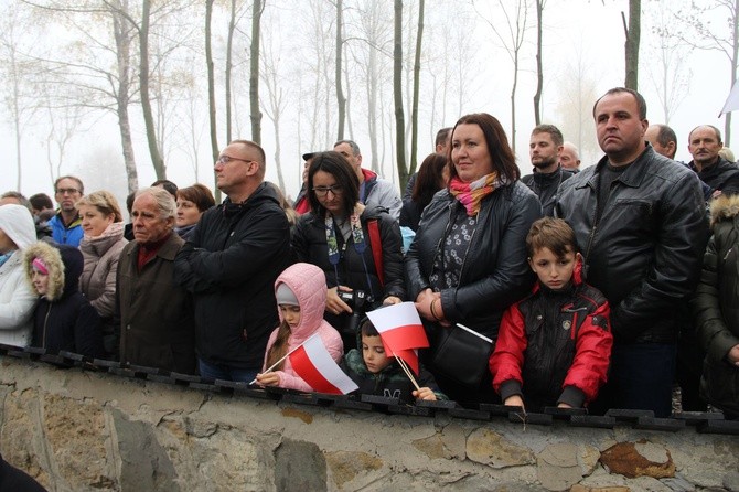 Prezydent na cmentarzu legionistów w Łowczówku