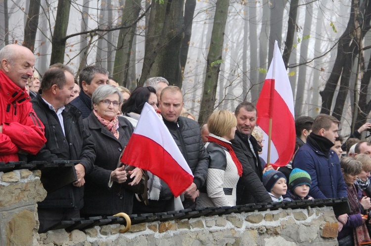 Prezydent na cmentarzu legionistów w Łowczówku