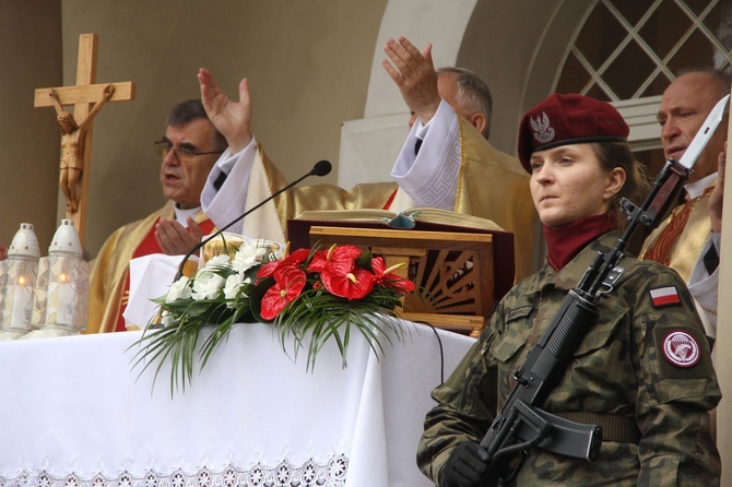 Prezydent na cmentarzu legionistów w Łowczówku