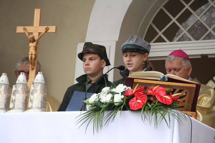 Prezydent na cmentarzu legionistów w Łowczówku