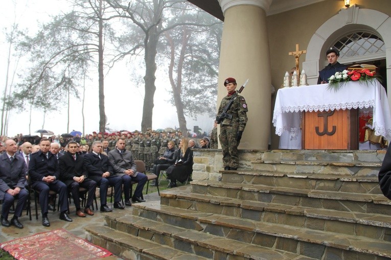 Prezydent na cmentarzu legionistów w Łowczówku