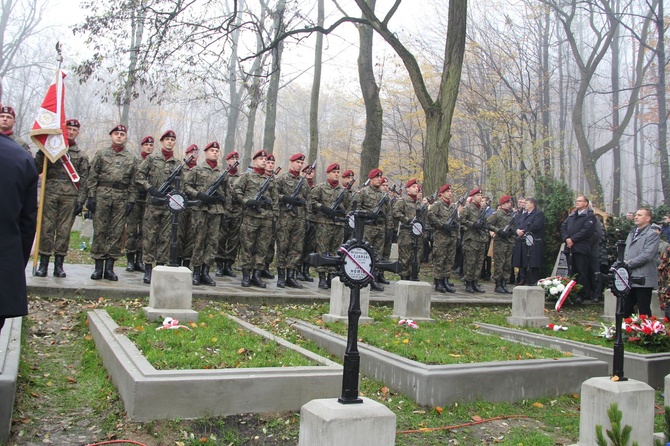 Prezydent na cmentarzu legionistów w Łowczówku