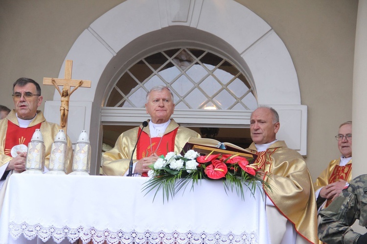 Prezydent na cmentarzu legionistów w Łowczówku