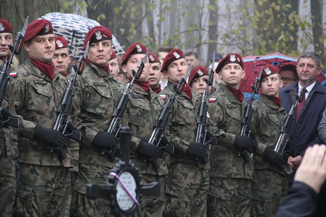 Prezydent na cmentarzu legionistów w Łowczówku