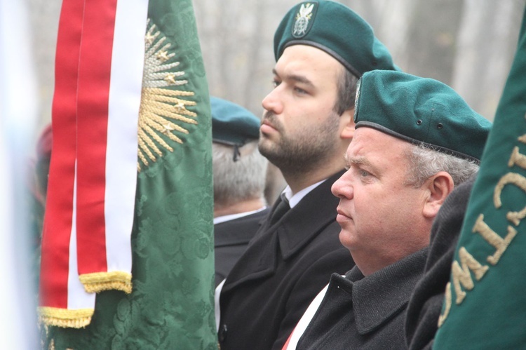 Prezydent na cmentarzu legionistów w Łowczówku