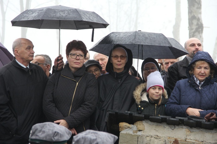 Prezydent na cmentarzu legionistów w Łowczówku