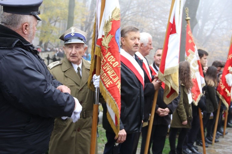 Prezydent na cmentarzu legionistów w Łowczówku