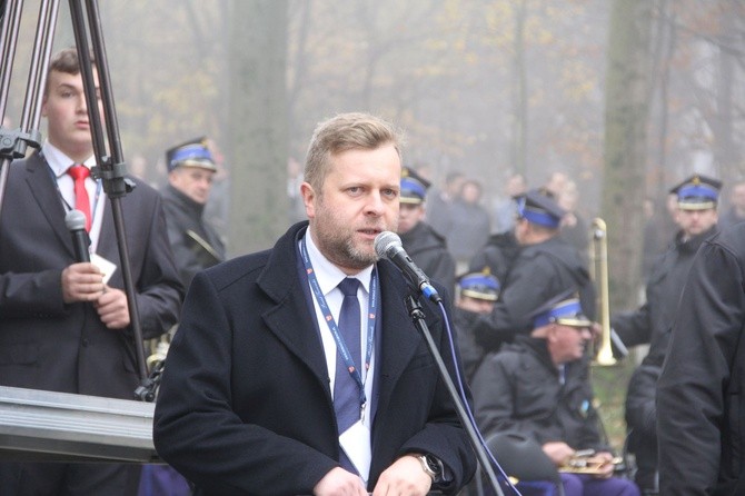 Prezydent na cmentarzu legionistów w Łowczówku