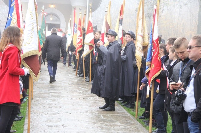 Prezydent na cmentarzu legionistów w Łowczówku