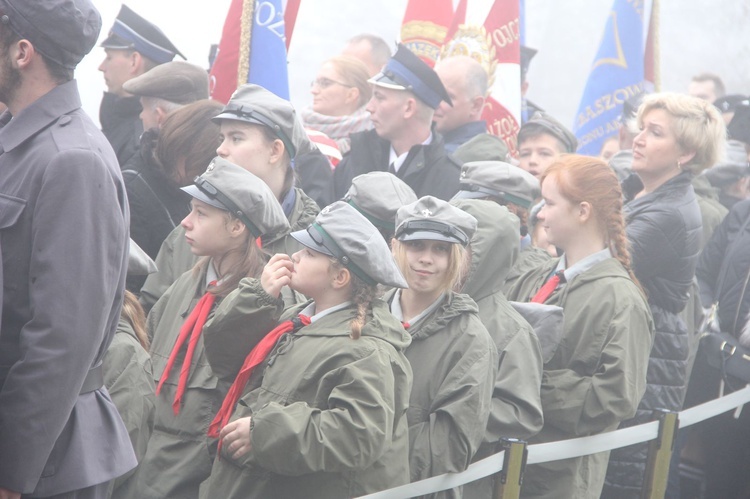 Prezydent na cmentarzu legionistów w Łowczówku