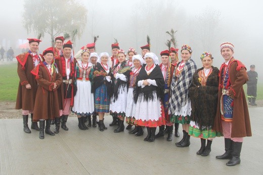 Prezydent na cmentarzu legionistów w Łowczówku