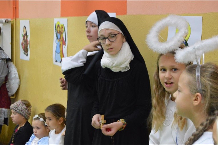 Bal Świętych w Środzie Śląskiej