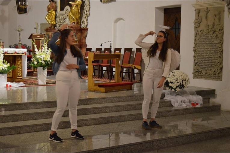 Bal Świętych w Środzie Śląskiej