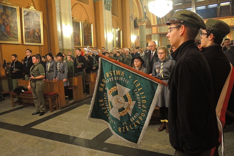 Świętowanie harcerzy ZHR z Niepodległą