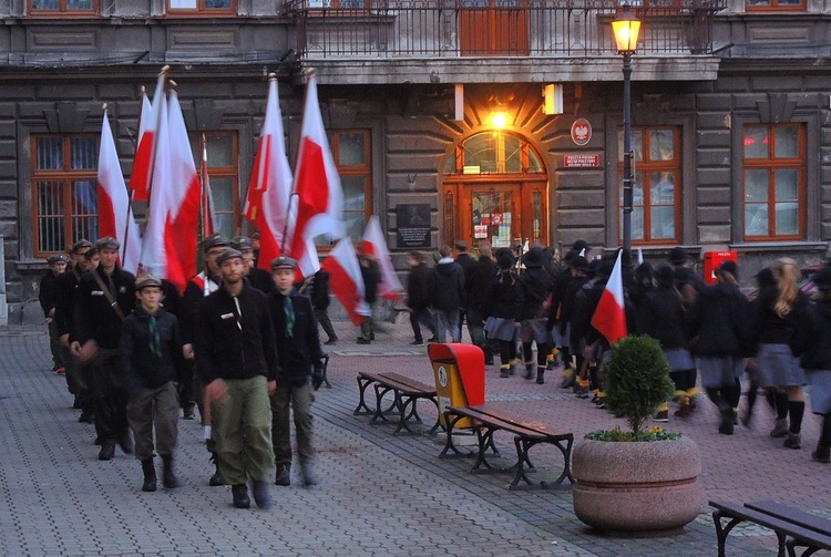 Świętowanie harcerzy ZHR z Niepodległą