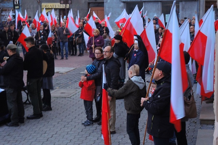 Świętowanie harcerzy ZHR z Niepodległą