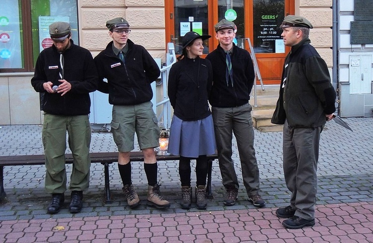 Świętowanie harcerzy ZHR z Niepodległą