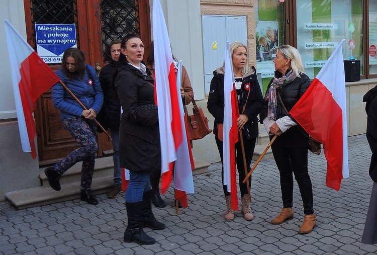 Świętowanie harcerzy ZHR z Niepodległą