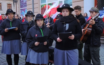 Świętowanie harcerzy ZHR z Niepodległą