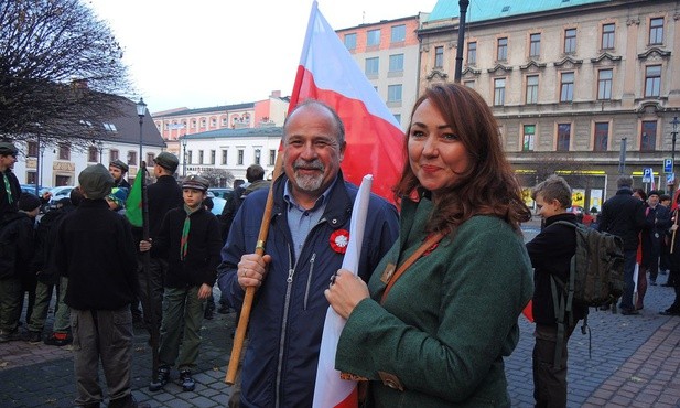 Rodzice, przyjaciele harcerzy ZHR oraz rzesza bielszczan przemaszerowali z pl. Wolności do katedry św. Mikołaja, inauguując świętowanie rocznicy niepodległości