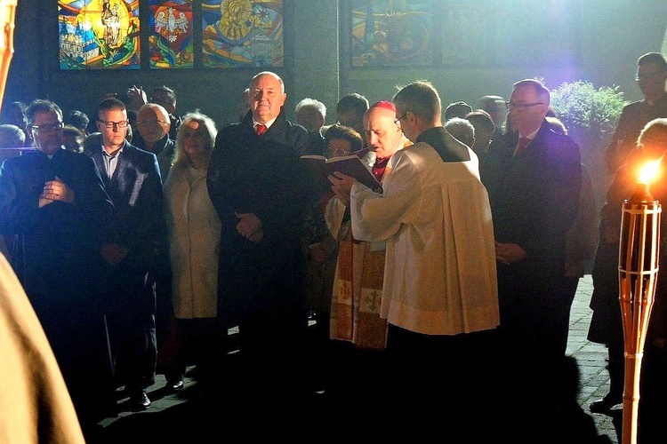 Kantata i obelisk dla Niepodległej na Złotych Łanach