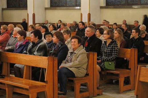 Kantata i obelisk dla Niepodległej na Złotych Łanach