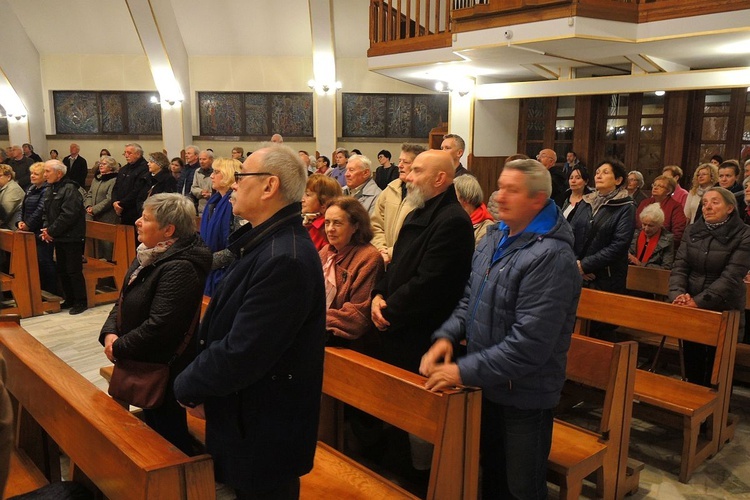 Kantata i obelisk dla Niepodległej na Złotych Łanach