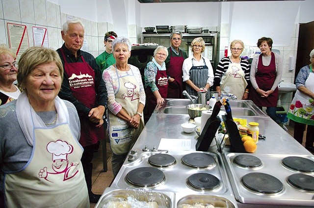Spotkanie kulinarne rozpoczęło się na zamku Czocha,  a później przeniosło się do Biedrzychowic.