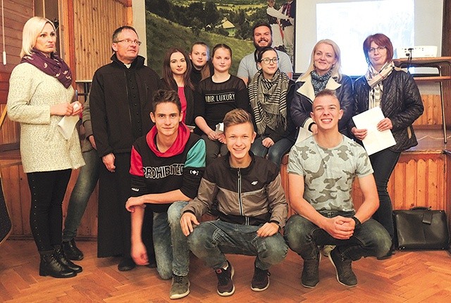 Juszczyńska ekipa, która przygotowuje świętowanie Dnia Niepodległości.