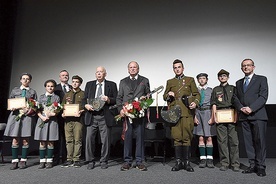 Gala VII Festiwalu Niepodległości – laureaci Ryngrafów i Szabli Niepodległości.