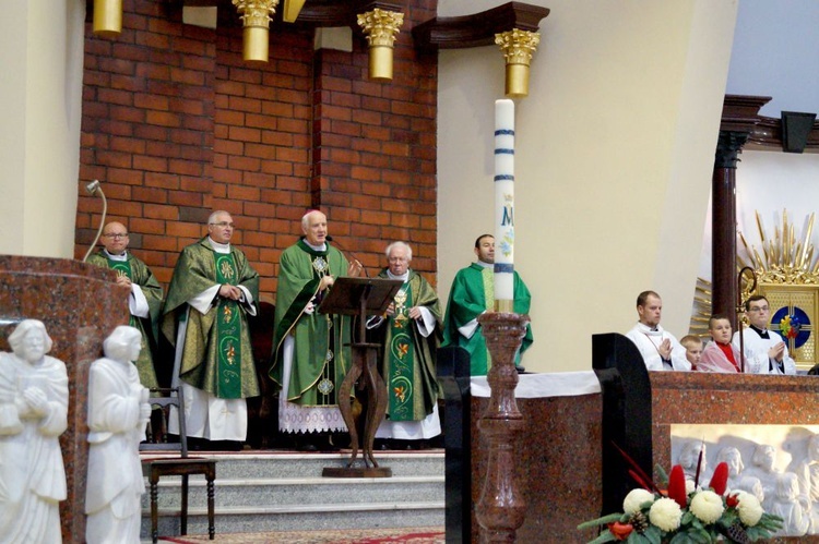 Poświęcenie tablicy pamięci Orląt Lwowskich