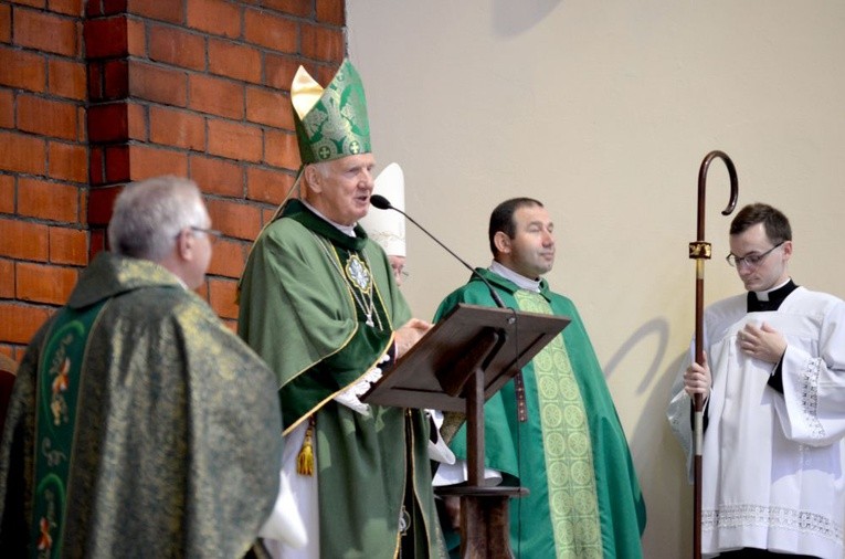 Poświęcenie tablicy pamięci Orląt Lwowskich