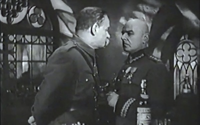 W kuriozalnej „Pierwszej Konnej” Piłsudski (w tej roli Jewgienij Kałużski) rozkazuje Rydzowi dokonać zamachu  na Stalina.