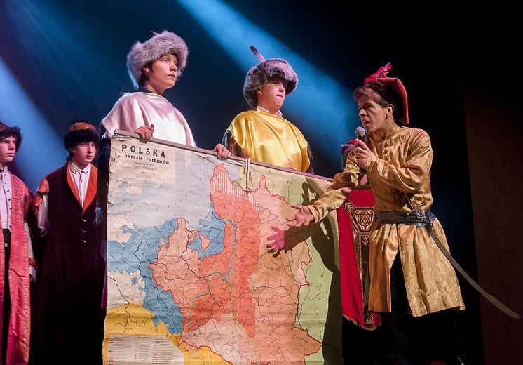 Przedstawienie na 100. rocznicę odzyskania niepodległości, cz. 1