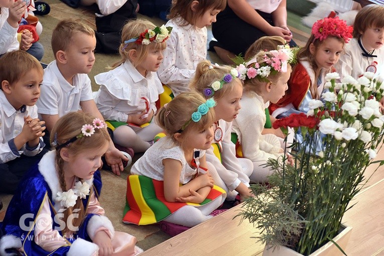 Akademia z okazji 11 listopada w przedszkolu sióstr prezentek